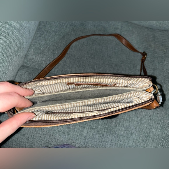 VAAN & CO ; Stylish Brown and Black Cross body Bag - Picture 3 of 5